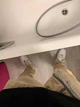 Snapshot of solomec chatting on February 4, 2025, 2:10 pm solomec online show from February 4, 2025, 2:10 pm