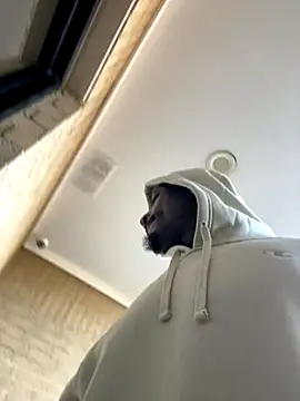 Snapshot of Backshort11 chatting on November 3, 2025, 3:15 pm Backshort11 online show from November 3, 2025, 3:15 pm