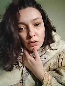 Snapshot of Alysta chatting on November 13, 2025, 8:07 am Alysta online show from November 13, 2025, 8:07 am