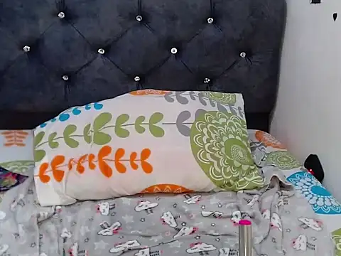 Lunaxx21 online show from February 3, 2026, 6:22 am