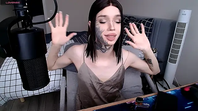 Tanya M online show from October 9, 2025, 11:11 am