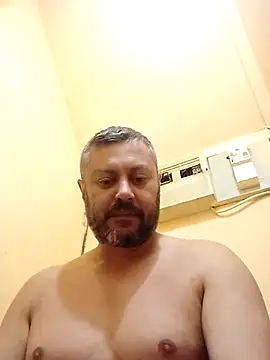 Snapshot of richton62 chatting on July 5, 2026, 6:42 am richton62 online show from July 5, 2026, 6:42 am