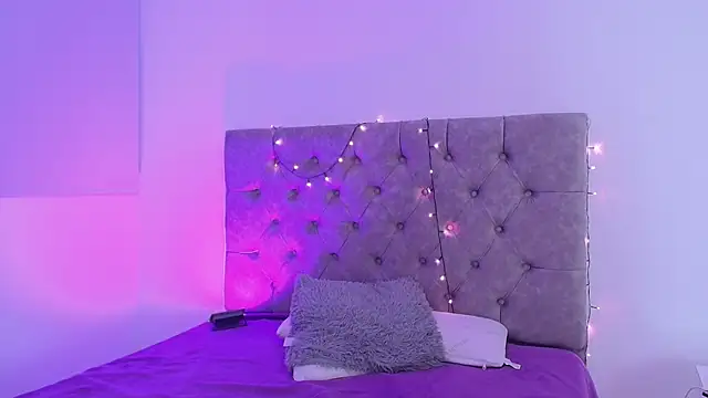  kimtorres   online show from February 19, 2025, 11:25 pm