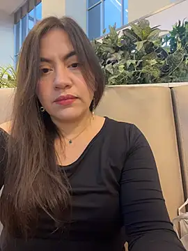 Iam  Cristal online show from June 18, 2026, 10:48 pm