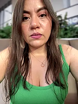 Snapshot of Iam__Cristal chatting on October 28, 2025, 9:36 pm Iam Cristal online show from October 28, 2025, 9:36 pm