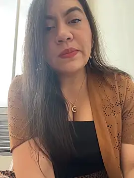 Iam  Cristal online show from April 27, 2026, 9:57 pm