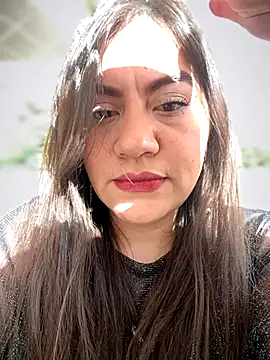 Snapshot of Iam__Cristal chatting on October 7, 2025, 9:27 pm Iam Cristal online show from October 7, 2025, 9:27 pm