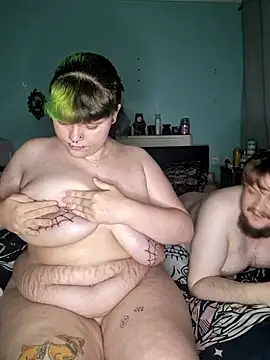 kira 132 online show from November 13, 2025, 1:09 am