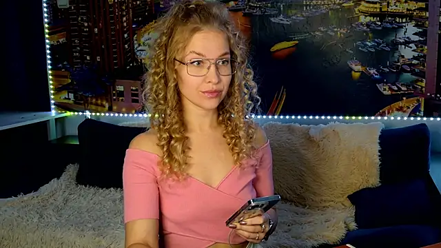 Snapshot of pusyavykusya chatting on October 21, 2025, 9:41 am pusyavykusya online show from October 21, 2025, 9:41 am