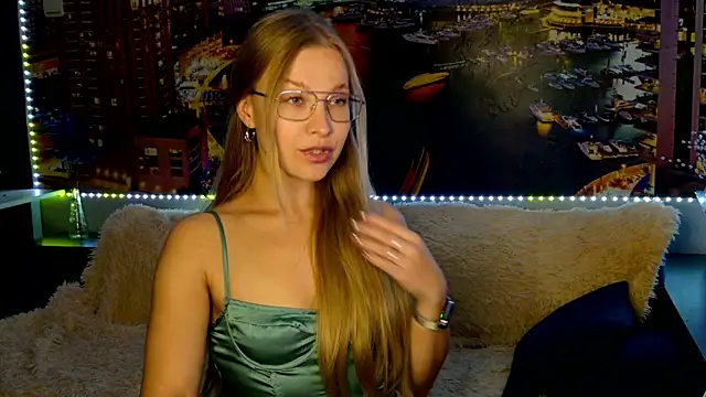 Snapshot of pusyavykusya chatting on October 12, 2025, 7:15 pm pusyavykusya online show from October 12, 2025, 7:15 pm