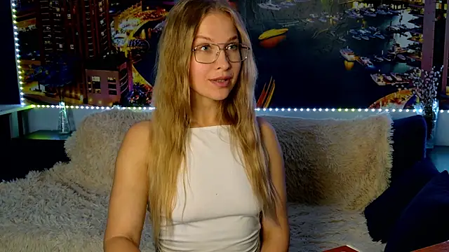 Snapshot of pusyavykusya chatting on October 7, 2025, 11:00 am pusyavykusya online show from October 7, 2025, 11:00 am