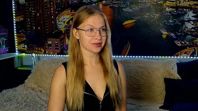 Snapshot of pusyavykusya chatting on October 17, 2025, 10:29 am pusyavykusya online show from October 17, 2025, 10:29 am