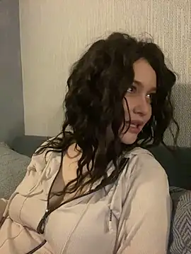 Snapshot of KikiWatson chatting on February 7, 2025, 8:55 am KikiWatson online show from February 7, 2025, 8:55 am