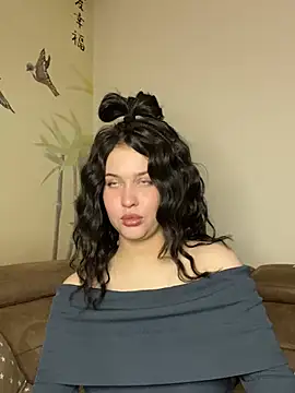 Snapshot of KikiWatson chatting on February 23, 2025, 12:16 pm KikiWatson online show from February 23, 2025, 12:16 pm
