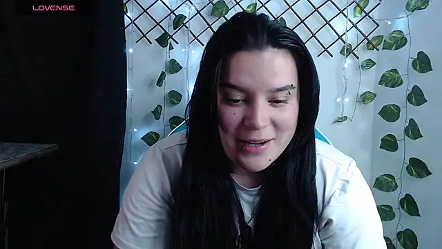 Snapshot of Nika_1_ chatting on July 14, 2026, 11:33 pm Nika 1 online show from July 14, 2026, 11:33 pm