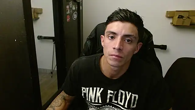 Snapshot of kv___xxx_ chatting on April 24, 2026, 10:45 pm kv xxx online show from April 24, 2026, 10:45 pm