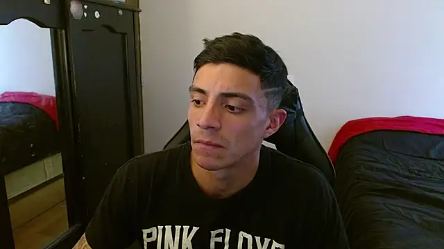 Snapshot of kv___xxx_ chatting on October 8, 2025, 7:47 pm kv xxx online show from October 8, 2025, 7:47 pm