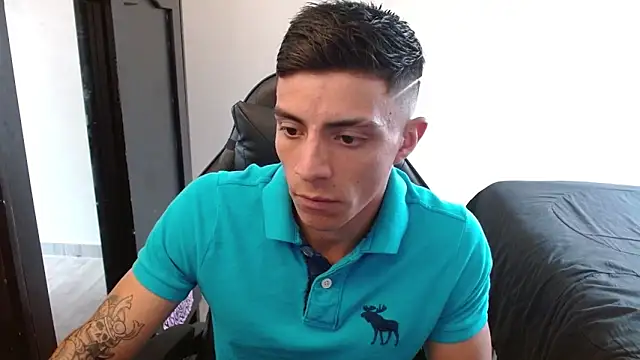 Snapshot of kv___xxx_ chatting on October 28, 2025, 3:44 pm kv xxx online show from October 28, 2025, 3:44 pm