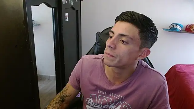 Snapshot of kv___xxx_ chatting on December 1, 2025, 8:42 pm kv xxx online show from December 1, 2025, 8:42 pm