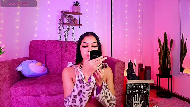 Sara Jhonson online show from May 17, 2026, 1:38 am