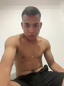 stiven-p23 online show from April 22, 2026, 3:02 am