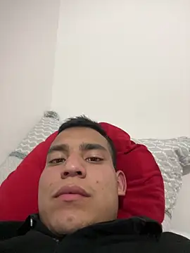 stiven-p23 online show from April 26, 2026, 2:53 am