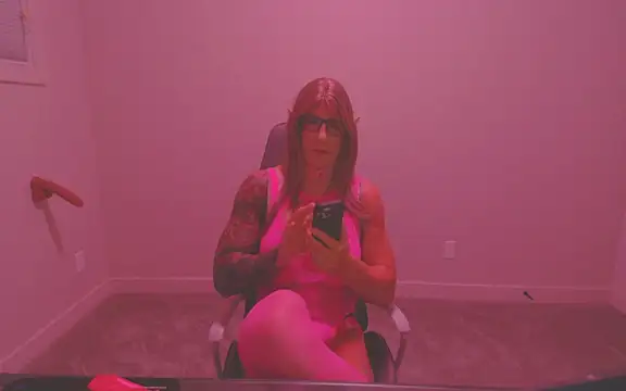 Snapshot of Sissydream123 chatting on December 2, 2025, 5:20 am Sissydream123 online show from December 2, 2025, 5:20 am