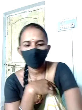 mayasri79 online show from February 3, 2025, 7:40 am