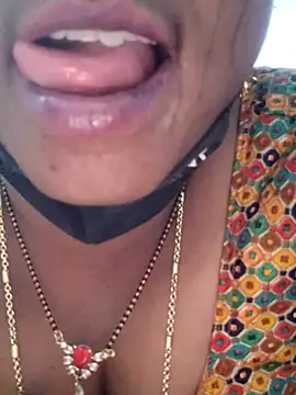 Snapshot of sana14 chatting on October 24, 2025, 9:30 am sana14 online show from October 24, 2025, 9:30 am