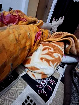 Snapshot of menakshiiikaur chatting on October 19, 2025, 3:48 pm menakshiiikaur online show from October 19, 2025, 3:48 pm