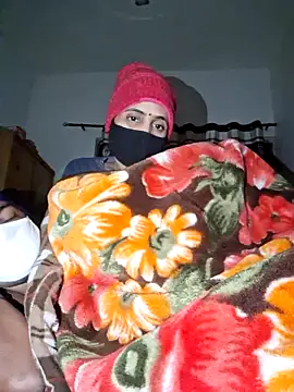 Snapshot of menakshiiikaur chatting on December 4, 2025, 5:34 pm menakshiiikaur online show from December 4, 2025, 5:34 pm