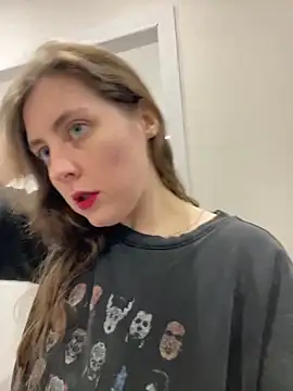 Topvi  online show from April 26, 2026, 12:13 pm