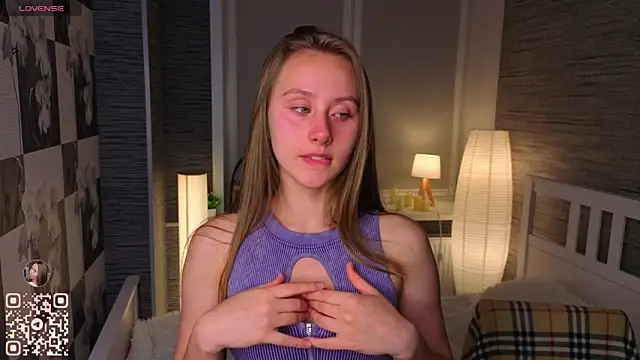 Snapshot of EthalBuffkin chatting on October 24, 2025, 7:13 pm EthalBuffkin online show from October 24, 2025, 7:13 pm