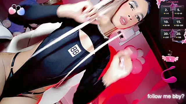 Snapshot of Jadee_Ariell chatting on February 16, 2025, 12:21 pm Jadee Ariell online show from February 16, 2025, 12:21 pm