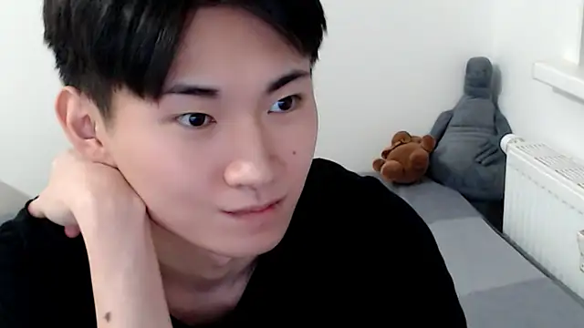 Snapshot of Miram_Yu chatting on October 15, 2025, 3:05 am Miram Yu online show from October 15, 2025, 3:05 am