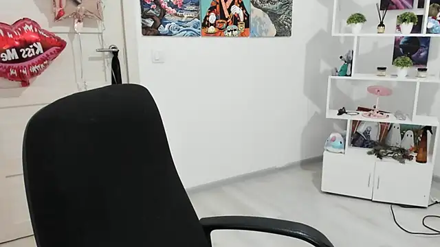 Snapshot of Miram_Yu chatting on October 27, 2025, 5:14 pm Miram Yu online show from October 27, 2025, 5:14 pm