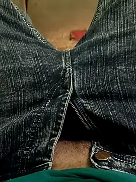 Snapshot of QUEEN-X-CPL chatting on March 19, 2025, 6:01 pm QUEEN-X-CPL online show from March 19, 2025, 6:01 pm