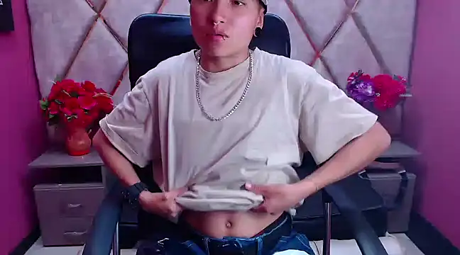 Snapshot of Im_Mathias chatting on February 12, 2025, 2:56 am Im Mathias online show from February 12, 2025, 2:56 am