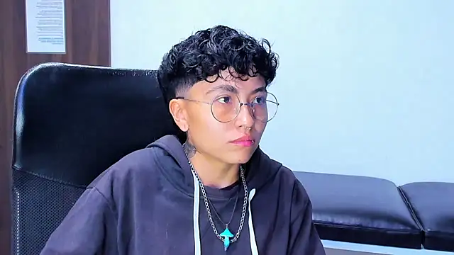 Snapshot of Im_Mathias chatting on February 24, 2026, 2:34 am Im Mathias online show from February 24, 2026, 2:34 am