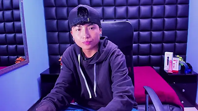 Snapshot of Im_Mathias chatting on October 3, 2025, 2:18 pm Im Mathias online show from October 3, 2025, 2:18 pm