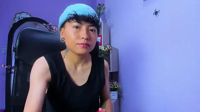 Snapshot of Im_Mathias chatting on October 26, 2025, 5:24 pm Im Mathias online show from October 26, 2025, 5:24 pm