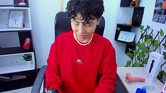 Snapshot of Im_Mathias chatting on October 23, 2025, 7:45 pm Im Mathias online show from October 23, 2025, 7:45 pm