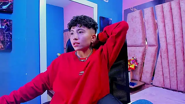 Snapshot of Im_Mathias chatting on December 5, 2025, 1:27 am Im Mathias online show from December 5, 2025, 1:27 am