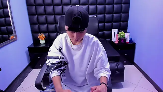 Snapshot of Im_Mathias chatting on September 12, 2025, 8:41 pm Im Mathias online show from September 12, 2025, 8:41 pm