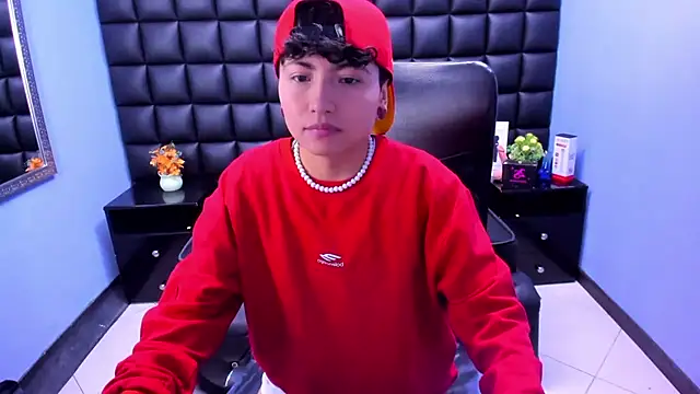 Snapshot of Im_Mathias chatting on September 15, 2025, 7:58 pm Im Mathias online show from September 15, 2025, 7:58 pm