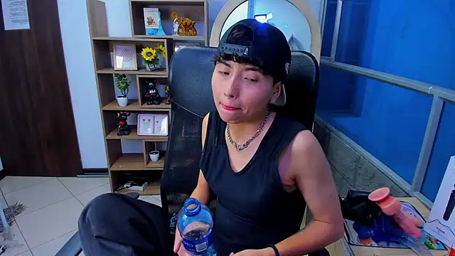 Snapshot of Im_Mathias chatting on November 30, 2025, 12:39 pm Im Mathias online show from November 30, 2025, 12:39 pm