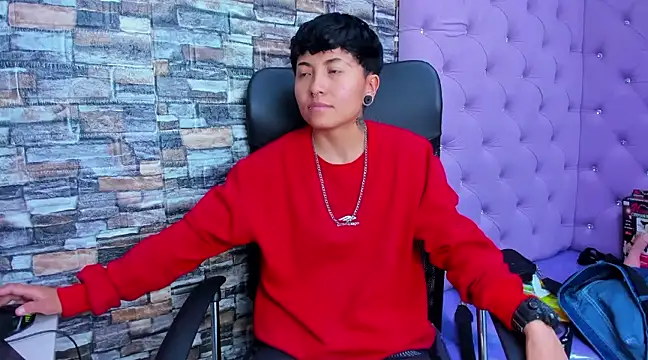 Snapshot of Im_Mathias chatting on February 26, 2025, 5:24 am Im Mathias online show from February 26, 2025, 5:24 am