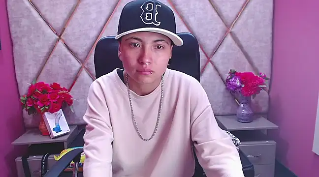 Snapshot of Im_Mathias chatting on February 6, 2025, 3:06 am Im Mathias online show from February 6, 2025, 3:06 am