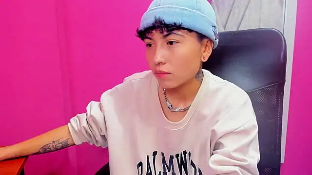 Snapshot of Im_Mathias chatting on November 26, 2025, 4:45 am Im Mathias online show from November 26, 2025, 4:45 am