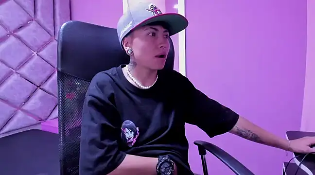 Snapshot of Im_Mathias chatting on March 19, 2025, 3:41 am Im Mathias online show from March 19, 2025, 3:41 am